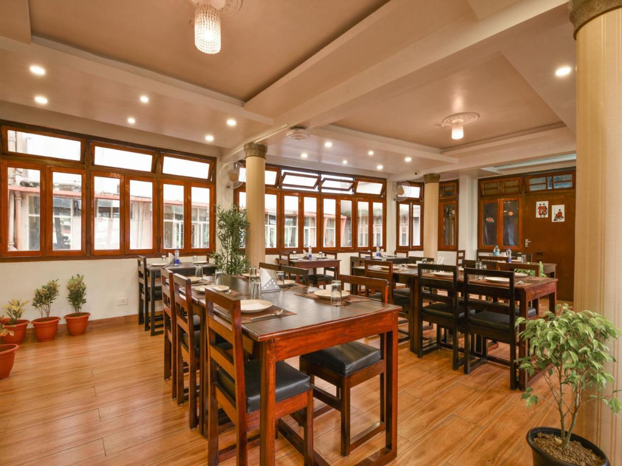 Hotel Indiana Shillong Extérieur photo