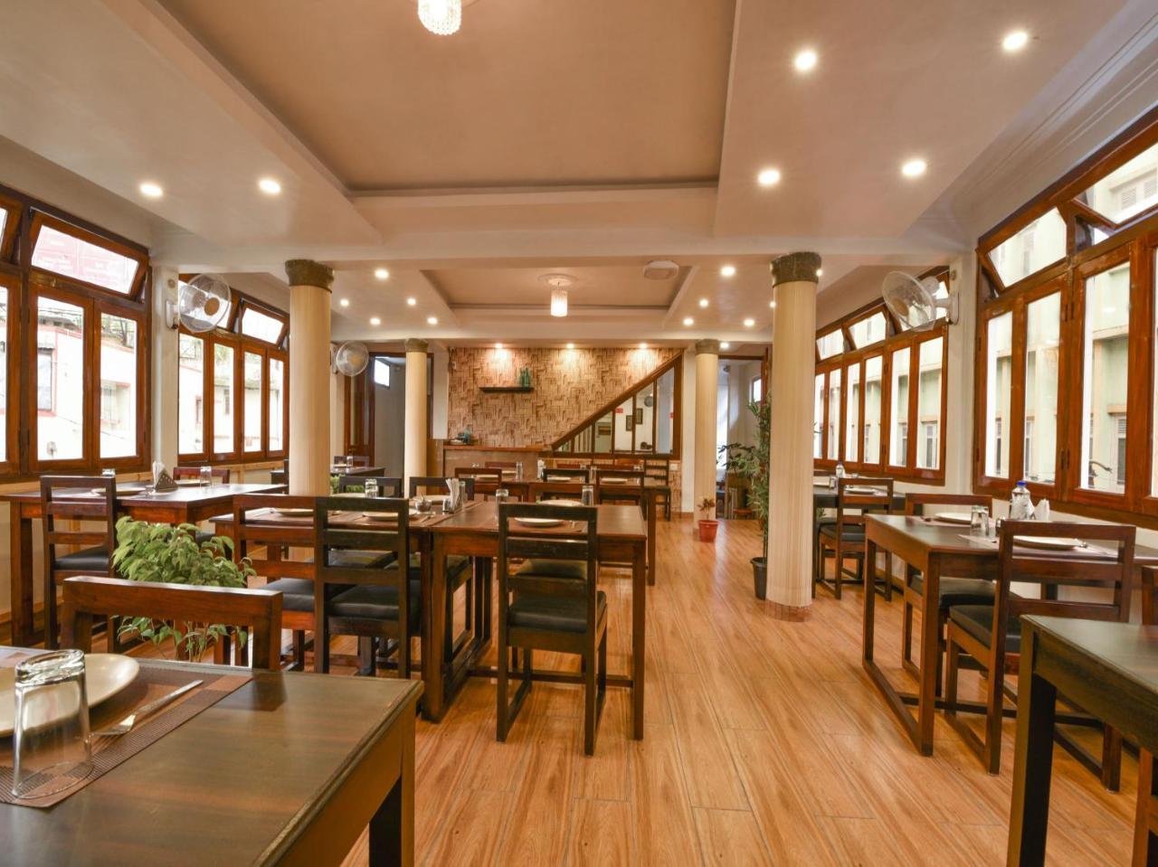 Hotel Indiana Shillong Extérieur photo